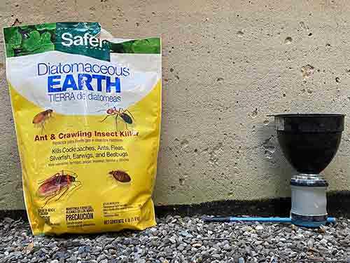 how to apply diatomaceous earth outdoors